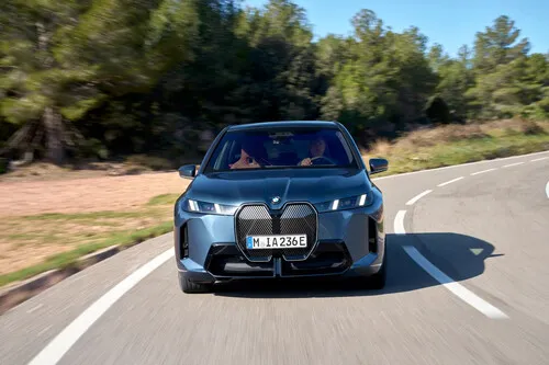 BMW iX