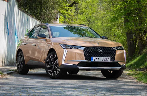 DS Automobiles DS 4