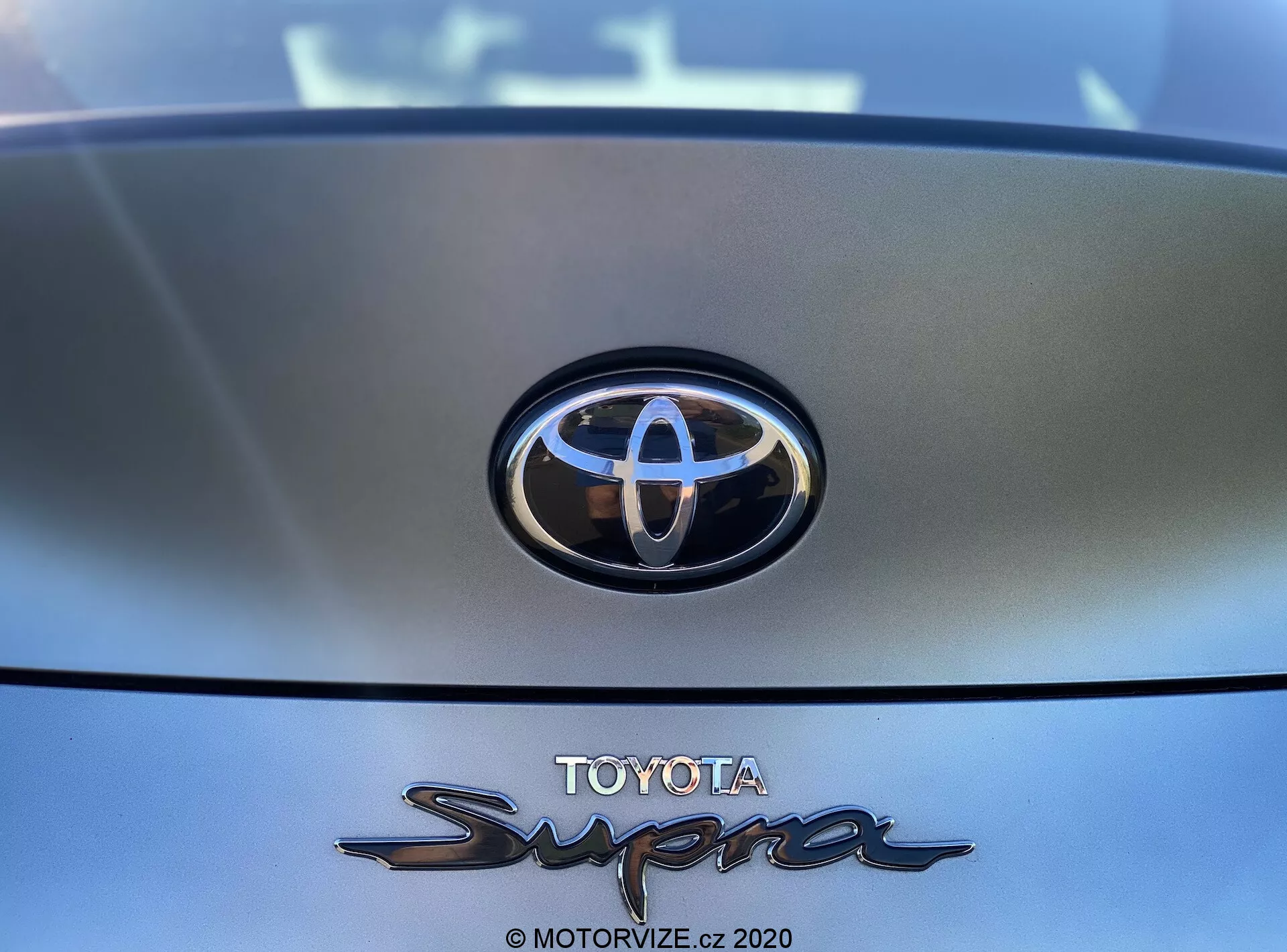 Toyota GR Supra 2.0 Pure Automatic 2019, elegantné a výkonné športové auto s výrazným dizajnom, aerodynamickými prvkami a vynikajúcimi výkonnostnými schopnosťami.
