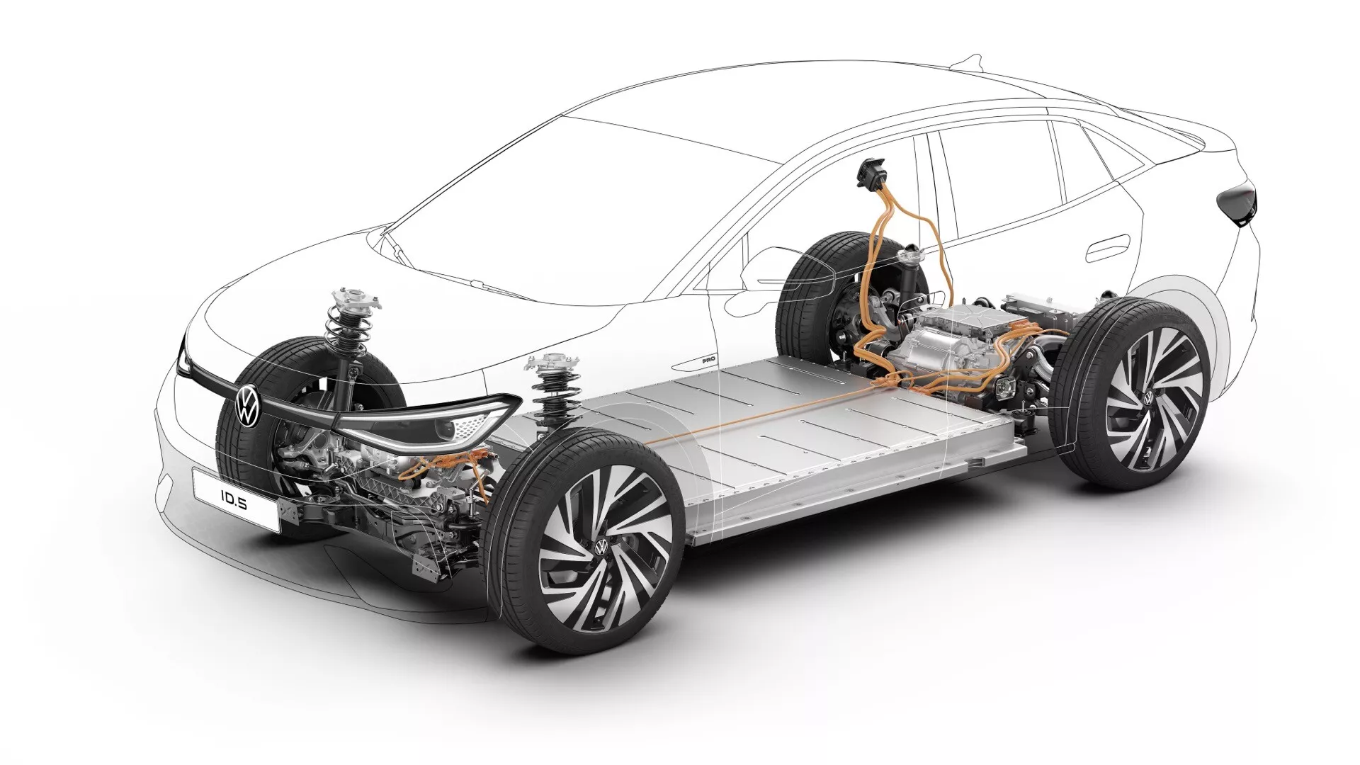 VW ID.5 EV 2022 pohľad na rez odhaľujúci vnútorné komponenty, vrátane elektrickej batérie, systému AWD, vzpier MacPherson, viacprvkového zavesenia, hrebeňového riadenia, hliníkových kolies a kotúčových bŕzd, zobrazené z ľavého predného diagonálneho uhla.