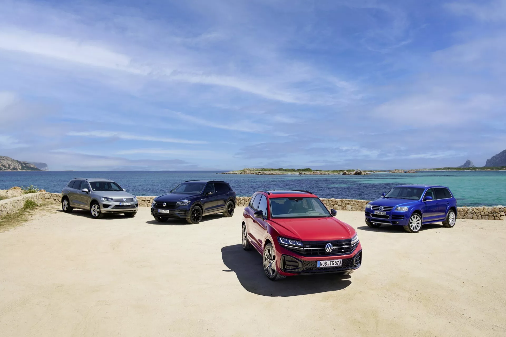 Model VW Touareg III Facelift 2023 predstavuje najnovšie vylepšenia dizajnu s pokročilou technológiou osvetlenia a aerodynamickým tvarom